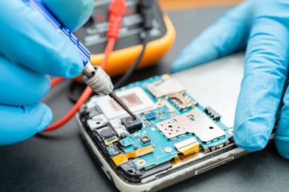 Fonefix mobile repairing and laptop repairing centre business photograph
