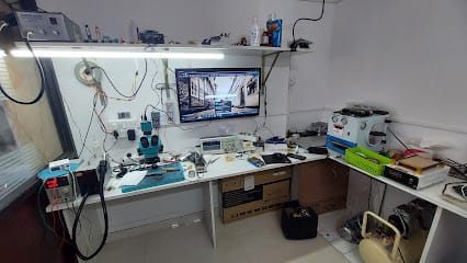 Repair Hub business photograph