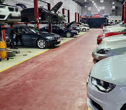 Doorstepcarsevice.com doorstep car service doorstep car repair car battery jump start business photograph