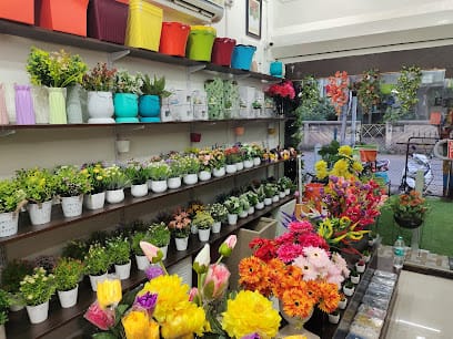 garden decor business photograph