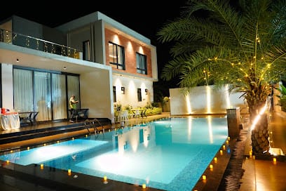 Lensmanpixel - Digital Marketing & Event Management Company business photograph