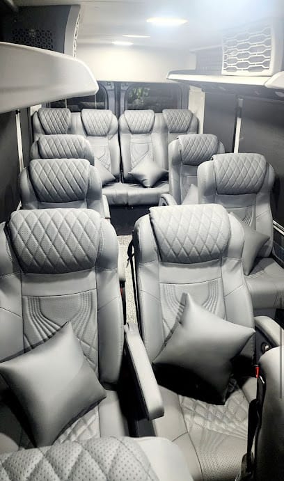 Car Rental Delhi - Hire Luxury Car Delhi business photograph