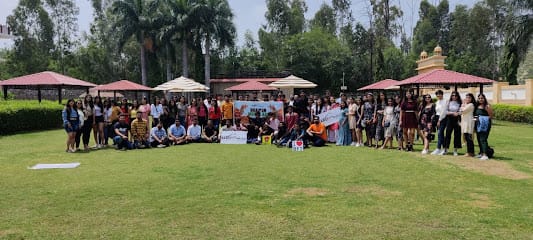 Barefoot Trekians business photograph