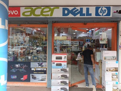 MAX COMPUTER business photograph