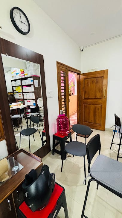 Manchi's Silks & Sarees - Rajajinagar business photograph