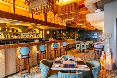 Coast & Bloom business photograph