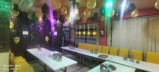 YAARIYAN KITCHEN business photograph