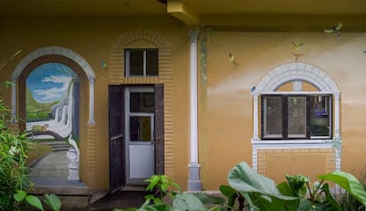 SOS Organics Natural Cosmetics And Organic Health Food business photograph