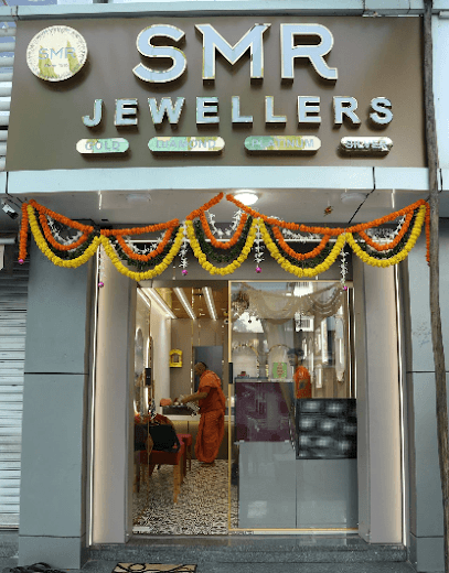 𝗦𝗠𝗥 𝗝𝗲𝘄𝗲𝗹𝗹𝗲𝗿𝘀 - Best Silver | 916 Gold | Light weight Jewellery Shop | Gold and Diamond Jewellery Showroom in Surat business photograph