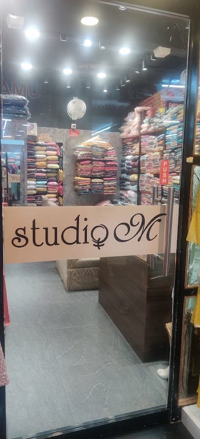 STUDIO M business photograph