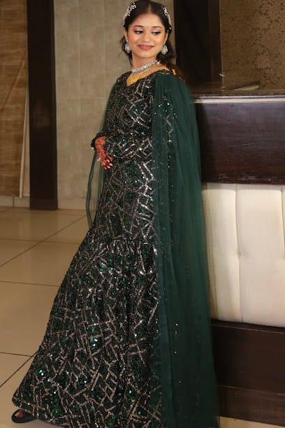 Belles Vastra business photograph