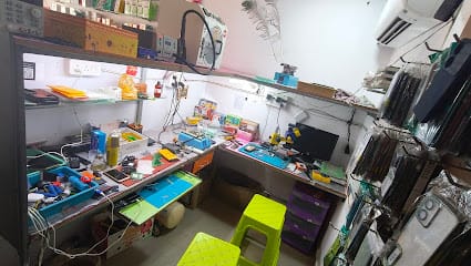 GAROODA MOBILES business photograph