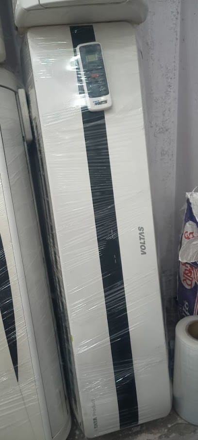 Air conditioner service maintenance and old ac sale and purchase business photograph