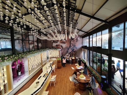 Resvera Lounge business photograph