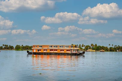 ToursInIndia Alleppey houseboat business photograph