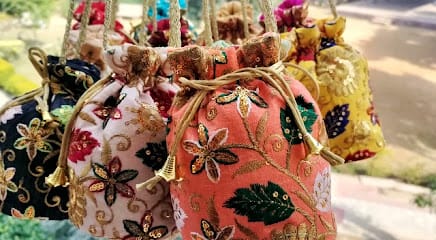 Ankaa Women's Clothing & Accessories business photograph