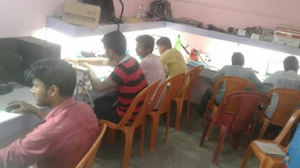 Hi-Infotech Laptop & Mobile repairing institute business photograph