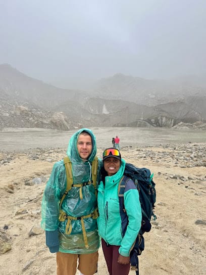 Giripath business photograph