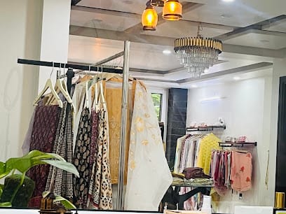 7AAT RANG DESIGNER BOUTIQUE & SHOP BY ANJALI NARWAL business photograph
