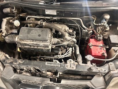 Mayapuri scrap car bazar. business photograph