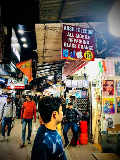 Arsh Telecom | Best Android, iPhone Repairing Shop - Mobile Accessories in Gaffar - Karol Bagh. business photograph