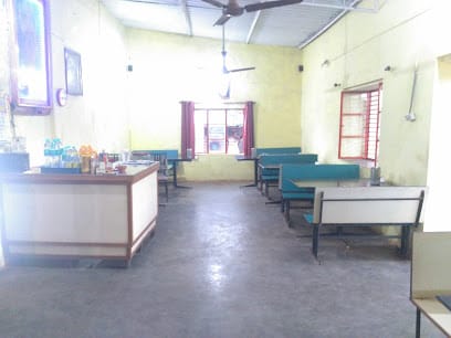 Laptop and desktop service center business photograph