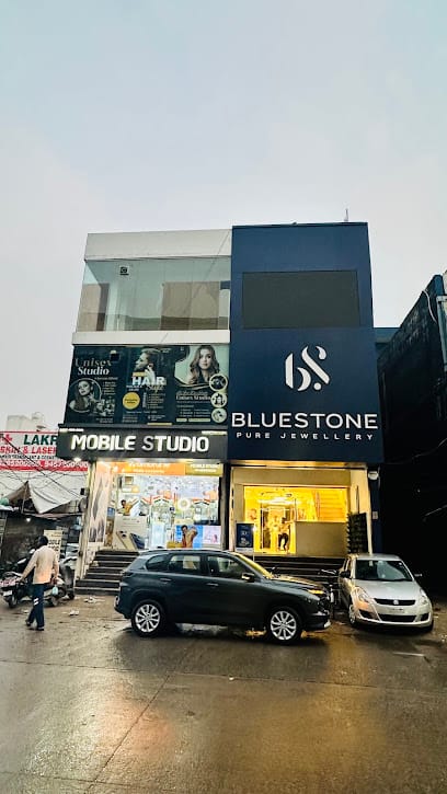 MOBILE STUDIO 🛍️ business photograph