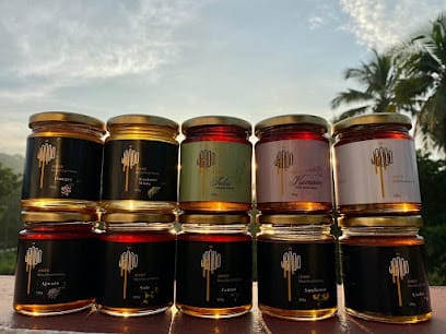 Jenoo Honey business photograph