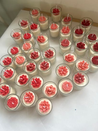 PAINT CAFE STUDIO business photograph