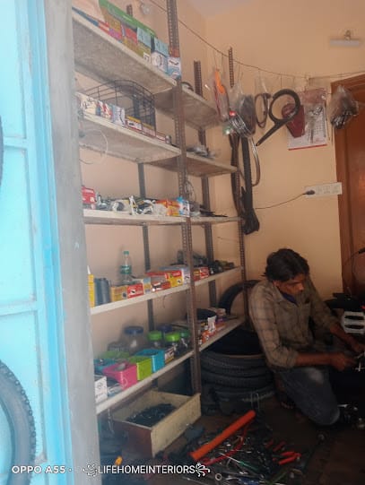 SSS CYCLE POINT business photograph