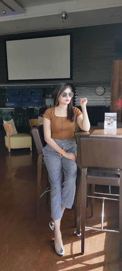 SATGURU WESTERN | CAUSUAL | PARTY WEAR business photograph