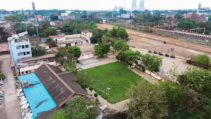Tara Lawn business photograph