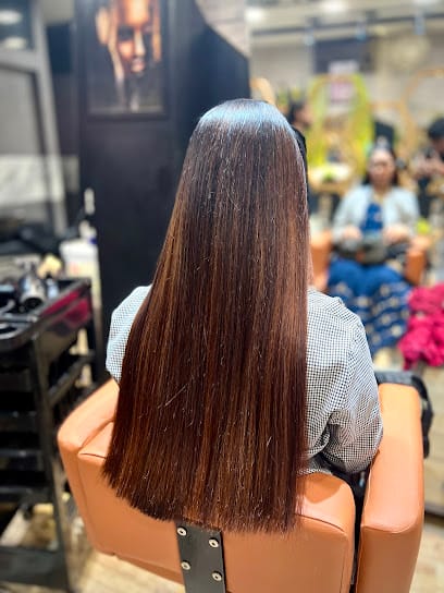 Orphic International Unisex Salon - Makeup, Skin & Hair Experts business photograph