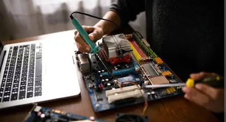 Hi Wing Computers Sales and Service business photograph