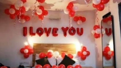 Party Decorator🎆🎇 business photograph