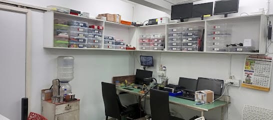 Electro World business photograph