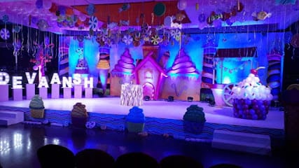 Evento Express-Birthday Party,Ballon decoration,Theme Decoration,Anchor,Games,Magicshow,Babyshower,Wedding,Corporate events business photograph