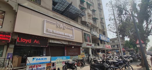 THE WARDROBE BOUTIQUE business photograph