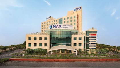 MaxAtHome Elderly Caretaker and Attendant business photograph