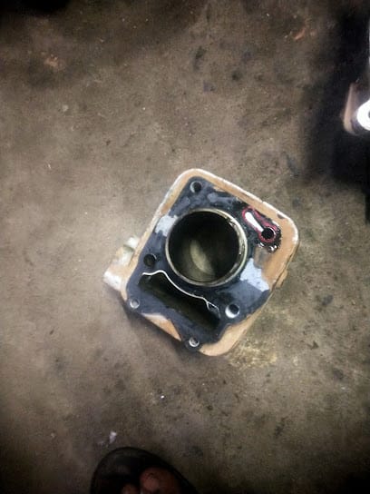 FAROOK BASHA BIKE MECHANIC business photograph