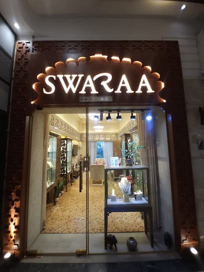 𝗦𝘄𝗮𝗿𝗮𝗮 𝗝𝗲𝘄𝗲𝗹𝘀 - Best Jewellery set for wedding | Customized | Bespoke Wedding | Silver Bridal Jewellery in Surat business photograph