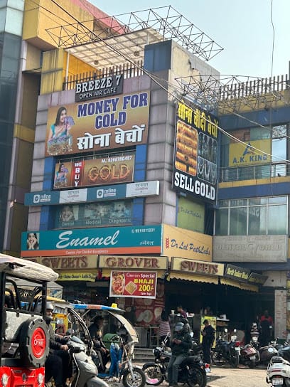 Gold buyer- Money for Gold business photograph