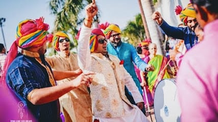 Artist Safa Designer business photograph