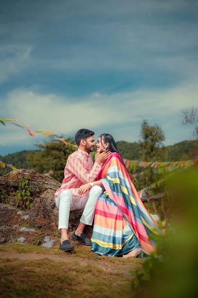 Photoklicker Photographer | Best Pre Wedding Photographer in Mussoorie business photograph
