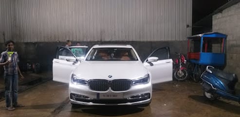 Luxus Car Care business photograph