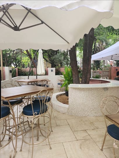 Zamu's Place business photograph