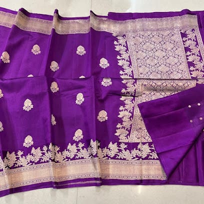 Pioneer saree business photograph