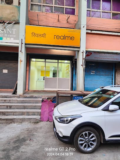 realme Exclusive Service Center- Kolhapur business photograph