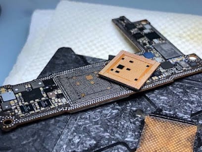 iTunes mobile service business photograph