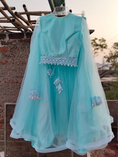 Fashion World Boutique business photograph